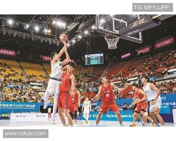 深圳篮球队的团队协作揭秘：如何在赛场上实现完美配合与默契合作